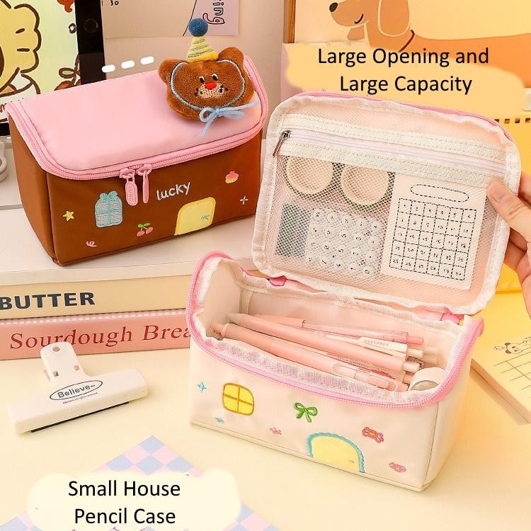 

[LOGU] Kotak Pensil Bentuk Rumah Kecil Kapasitas Besar, Tempat Pensil Lucu Kapasitas Besar