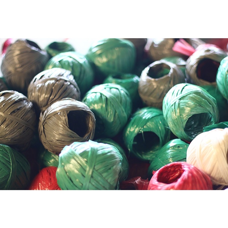 

*TALI PLASTIK RAFIA GULUNG