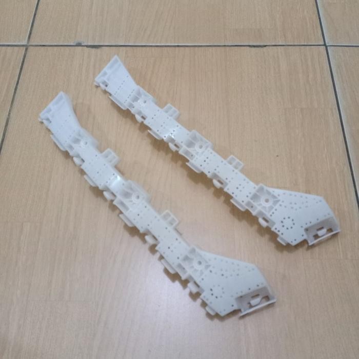 Bracket Bumper Bemper Belakang Brio 2018-2024 ( HEADLAMP KOTAK )