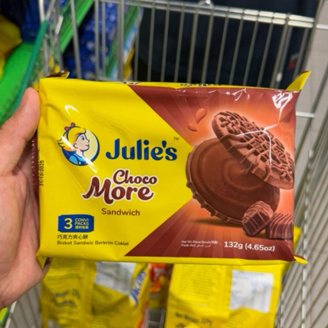 

julies dark choco vanilla samdwich 120gr / choco more sandwich 132gr