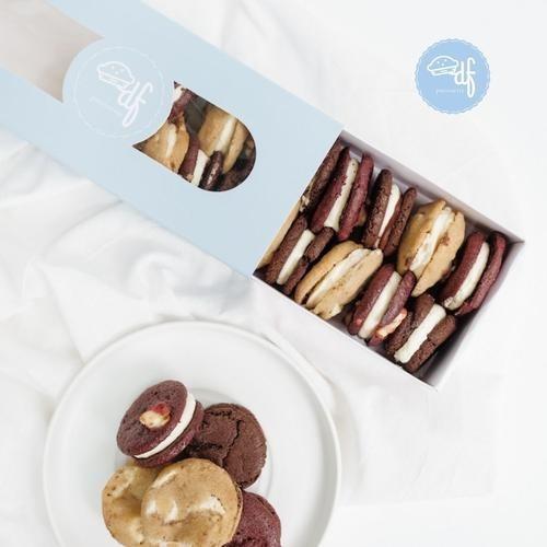 

Mini cookie sandwich mix