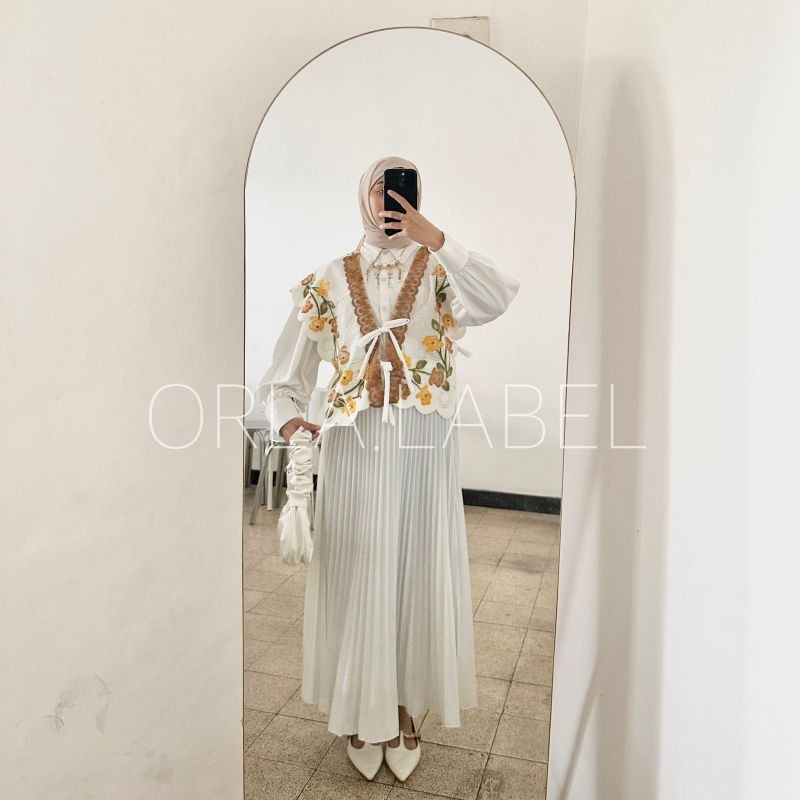 READY (PREORDER) Flora Vest Outer Bordir / outer bunga / outer kondangan tenun / baju kondangan