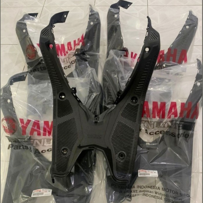 BOARD FOOTREST B3W-F7481-00 PIJAKAN KAKI GEAR 125 ORIGINAL YAMAHA