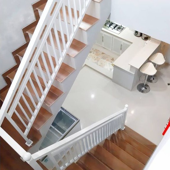 besi holo 4x4 reling tangga