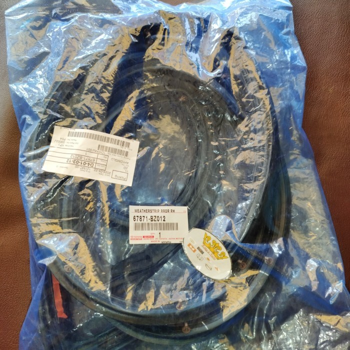 KARET PINTU TENGAH AVANZA / XENIA 2004-2011 ASLI (1PC) - KIRI Lh SPAREPART MOBIL