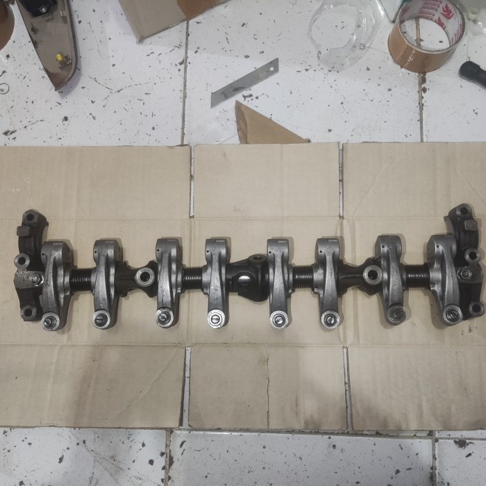 PELATUK KLEP ISUZU NKR 71 Macan