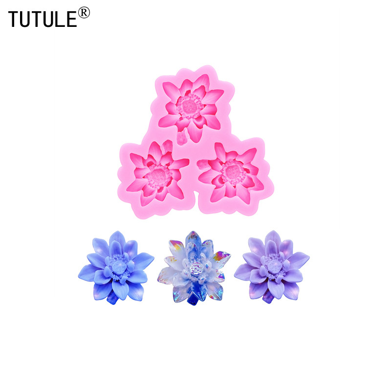 

daffodils DIY resin keychain jewelry Clay mold 3D daffodils Resin Accessories Silicone Molds flower Chocolate Fudge Cake Mold