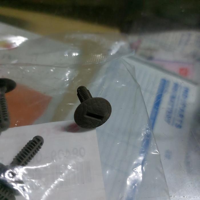 Clip papan bagasi new Ertiga Brown quality