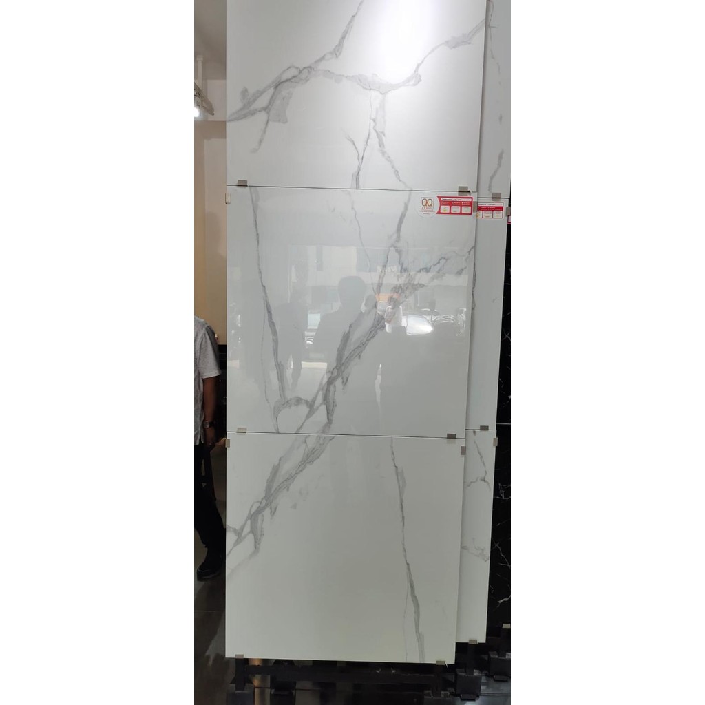 Granite 80x80 Statuario Veinato

