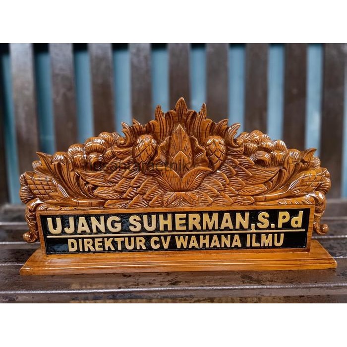 PAPAN NAMA / PAPAN NAMA MEJA UKIR / PAPAN NAMA MEJA KANTOR / DIREKTUR