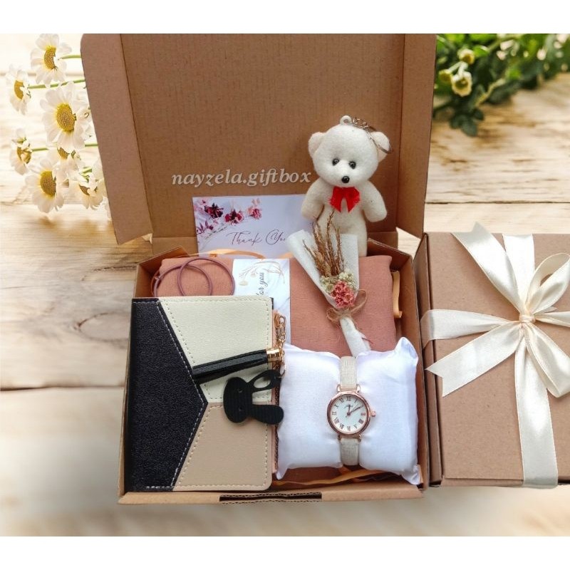 

kado ulang tahun cewek hampers box aesthetic kado wisuda / hampers cewek murah