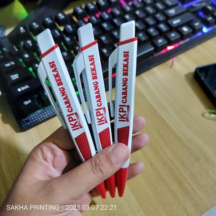 

pulpen custom/pulpen gepeng custom/pulpen sablon/pulpen promosi/pulpen souvenir/pulpen logo/ pulpen Plastik