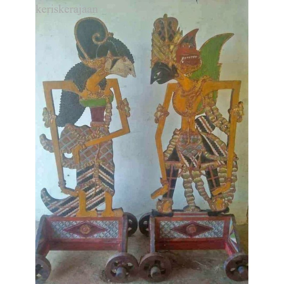 

kereta wayang gathot kaca dan pregiwa sepuh majapahit termurah bisa di tarik bk Keris sengkelat majapahit mataram kartosuro kartasura antik