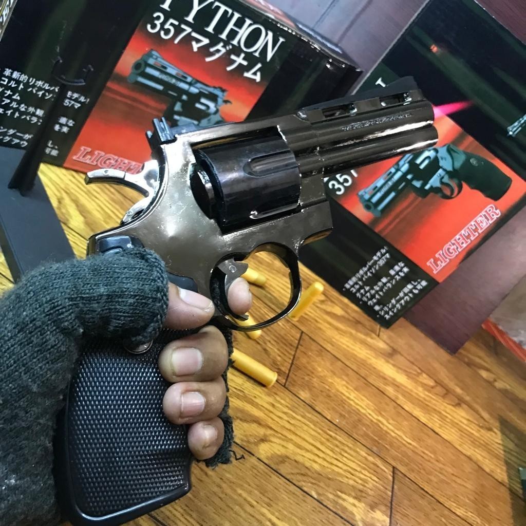 new Gratis Ongkir -korek api model pistol phiton dikasih peluru karet dan bisa di kokang koleksi men
