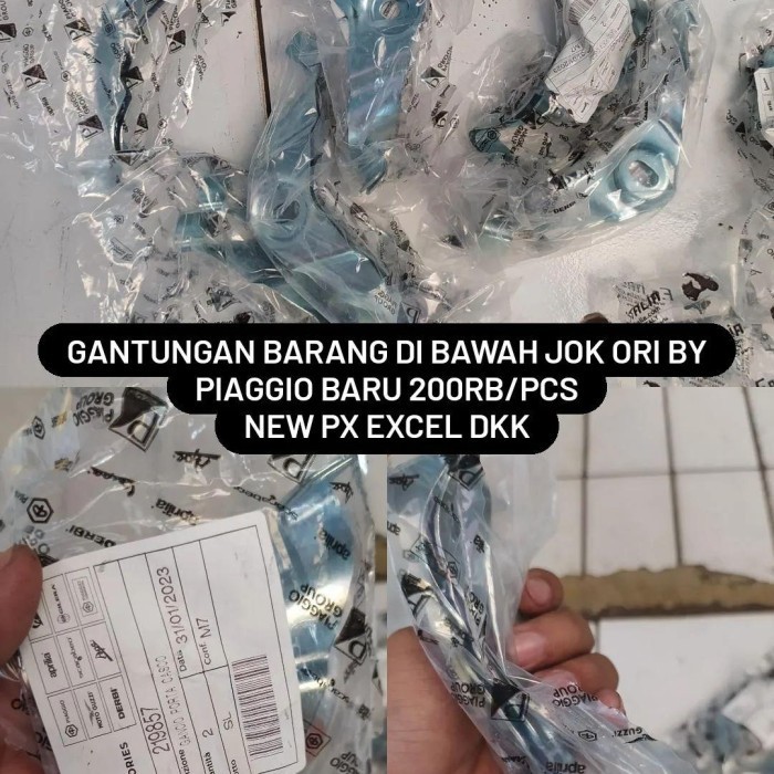 satu biji gantungan barang bawah jok vespa New PX Excel ORI Piaggio