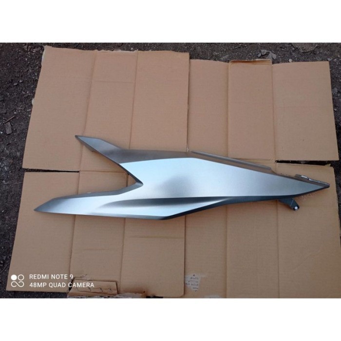 cover body belakang kiri beat led new k1a 2021 silver ori