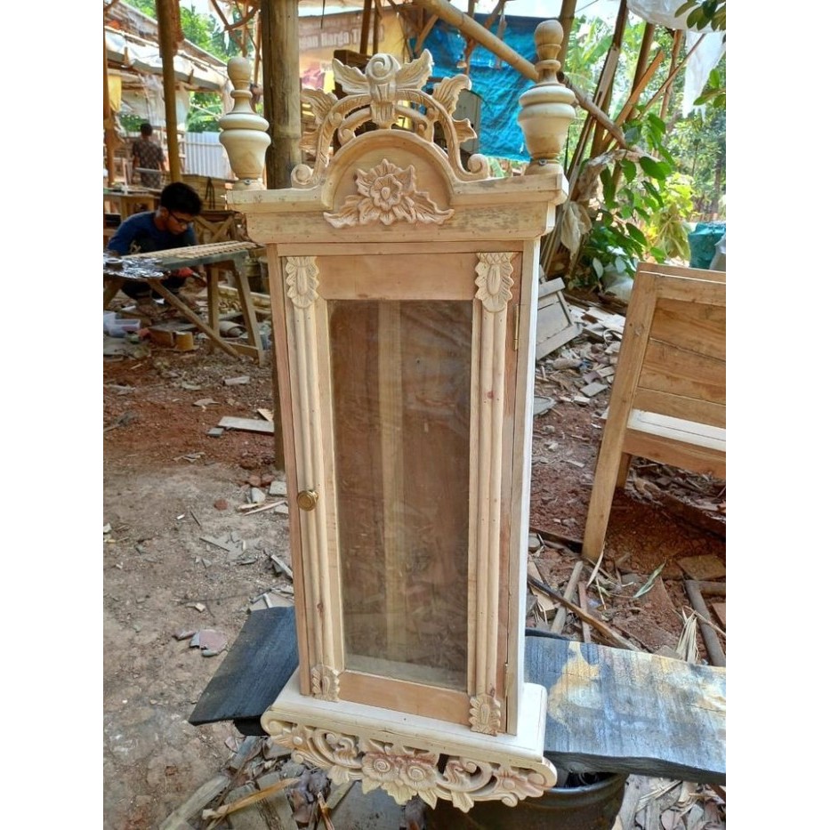 

lemari keris isi 1 keris mentah dari kayu akasia ukir alus bk Keris sengkelat majapahit mataram kartosuro kartasura Surakarta Yogyakarta nagasasra sabuk inten keris kriss nogososro emas perunggu patung wayang batik budaya jawa melayubali BalineseJawa Java