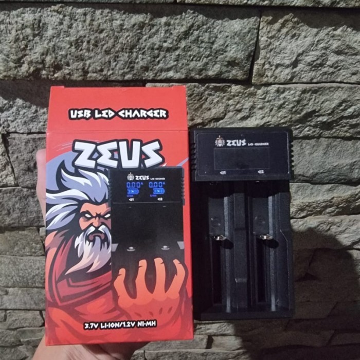 ZEUS CHARGER LCD FAST CHARGING TYPE C 2 SLOT ZEUS