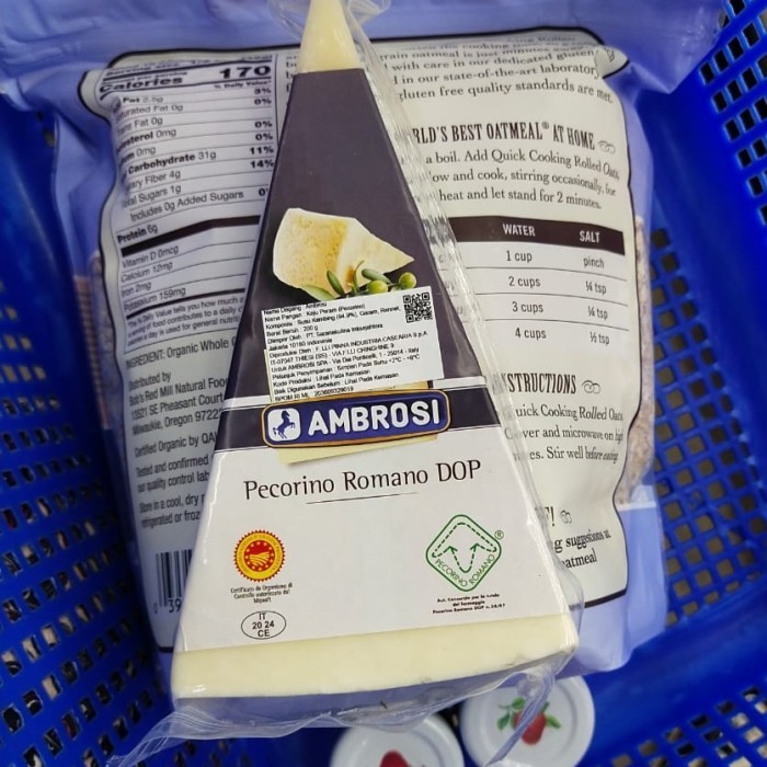 

ambrosi pecorino cheese portion 200gr keju kambing goat