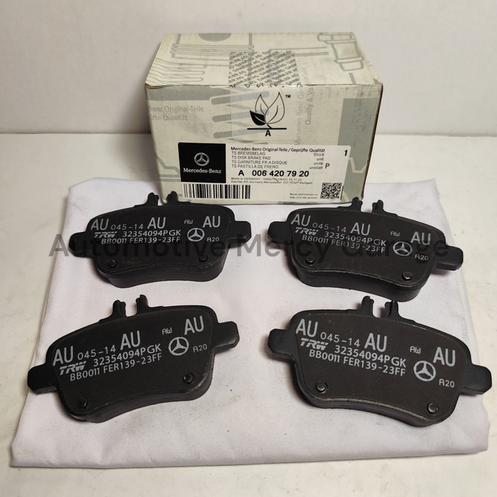 Kampas Rem Belakang W117 W156 W176 W246 CLA GLA A0064207920 Original