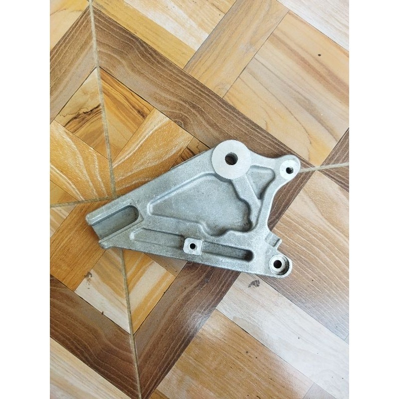 breket bracket kaliper rem belakang original AHM Honda new Blade Supra x 125