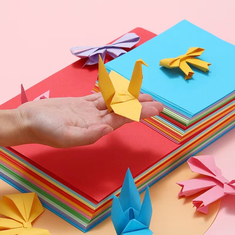 

TERMURAH! KERTAS ORIGAMI PAPER CRAFT BERBAGAI WARNA DENGAN BERBAGAI MACAM UKURAN ISI 100 LEMBAR