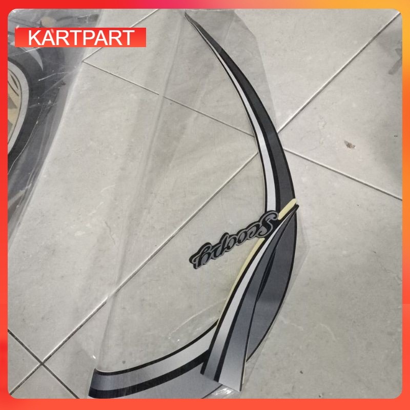 striping sticker les body Honda Scoopy 2012 hitam