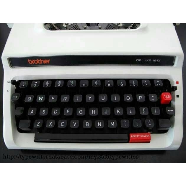 

BROTHER DELUXE 1613 MESIN KETIK/TIK MANUAL 13" INC JAPAN MADE PRODUCT