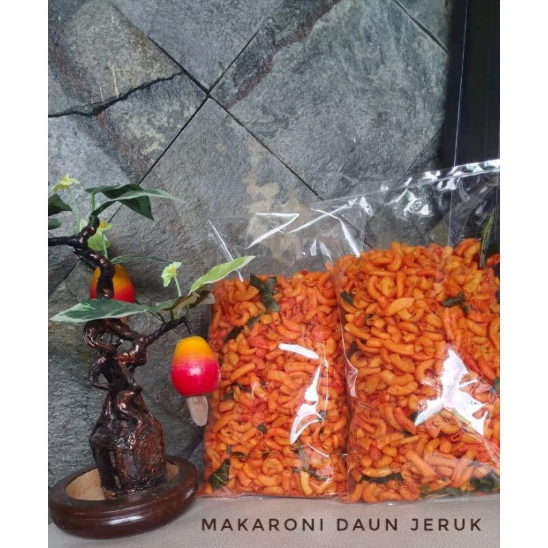 

makaroni pedas daun jeruk 250gr| mutiara bibit murah