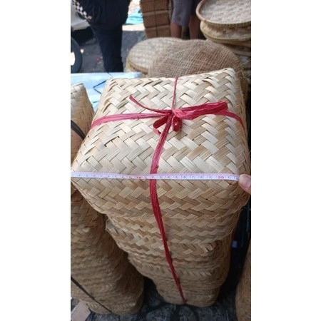 Sepasang besek 22 x 22 natural |  Besek Bambu Handmade
