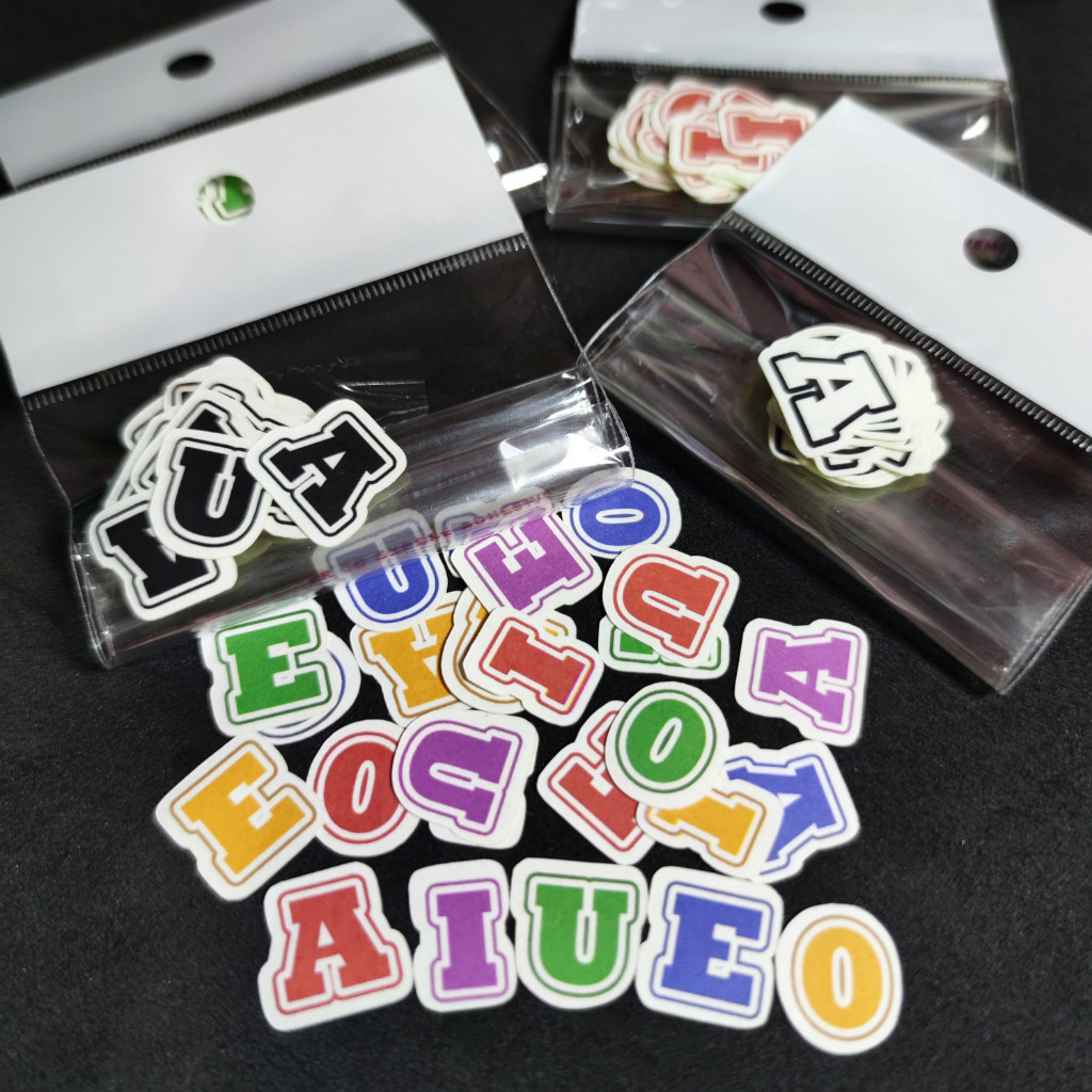 

STIKER HURUF VOCAL AIUEO STIKER HURUF KAPITAL UKURAN KECIL