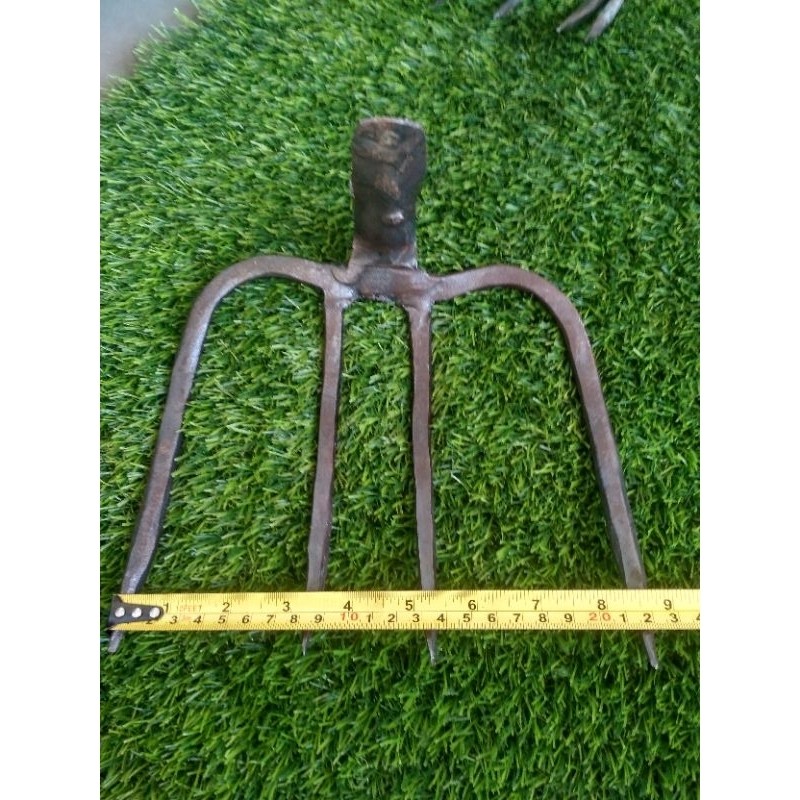 ALAT PERTANIAN CANGKUL GARPU BAJA GARUK RUMPUT GACOK JERAMI