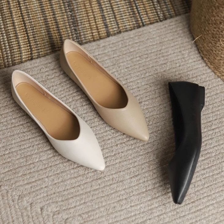 PROMO Bellvania Flat Shoes Wanita Kekinian Korean Style Hitam Polos