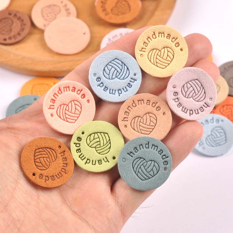 

20Pcs 2.5cm Round PU Cloth Handmade Embossed Tags DIY Flag Label For Garment Sewing Accessories cp3436
