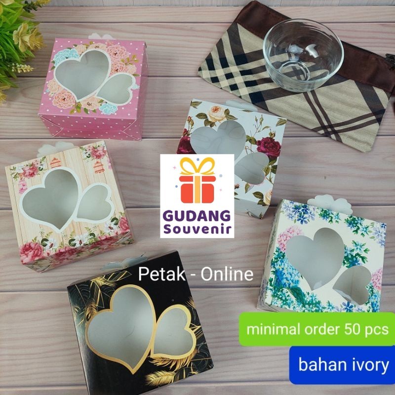 

50 Pcs, Box Kemasan Souvenir/ Box Ivory 10x10 x 4 cm Harga Murah