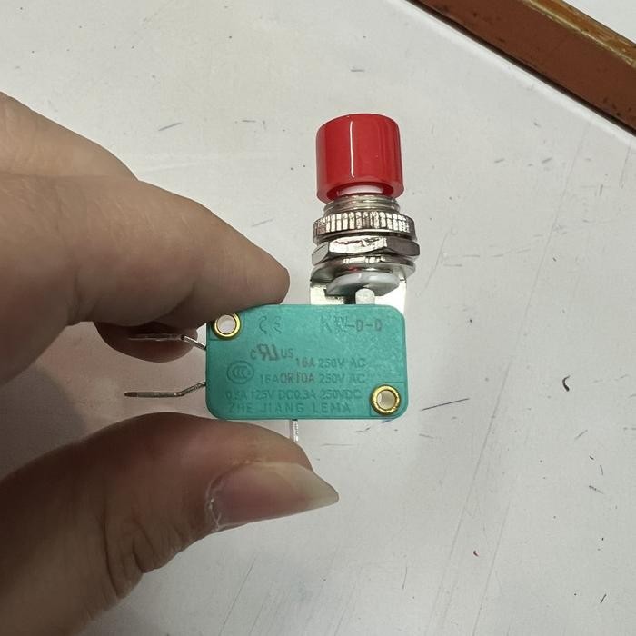 Micro Switch / Limit Switch Knop Body Besi. Micro Switch