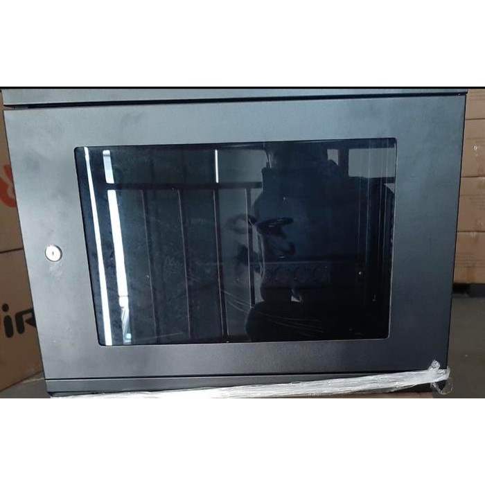 

Wallmount rack 8U d.500mm single door tempered glass terlengkap