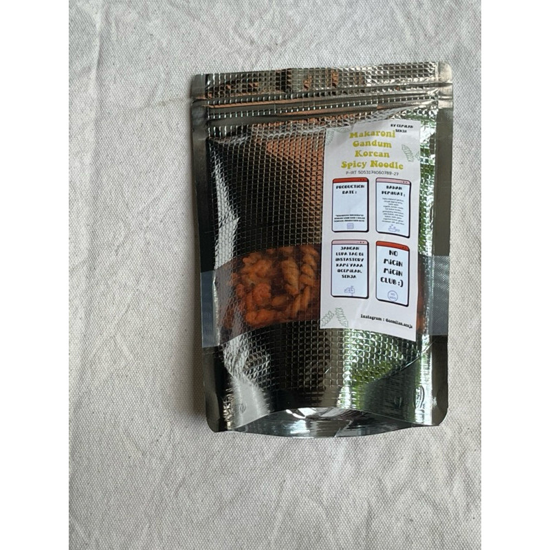 

MAKARONI GANDUM LOKAL 100gr (NO MECIN CLUB CEMILAN SENJA)