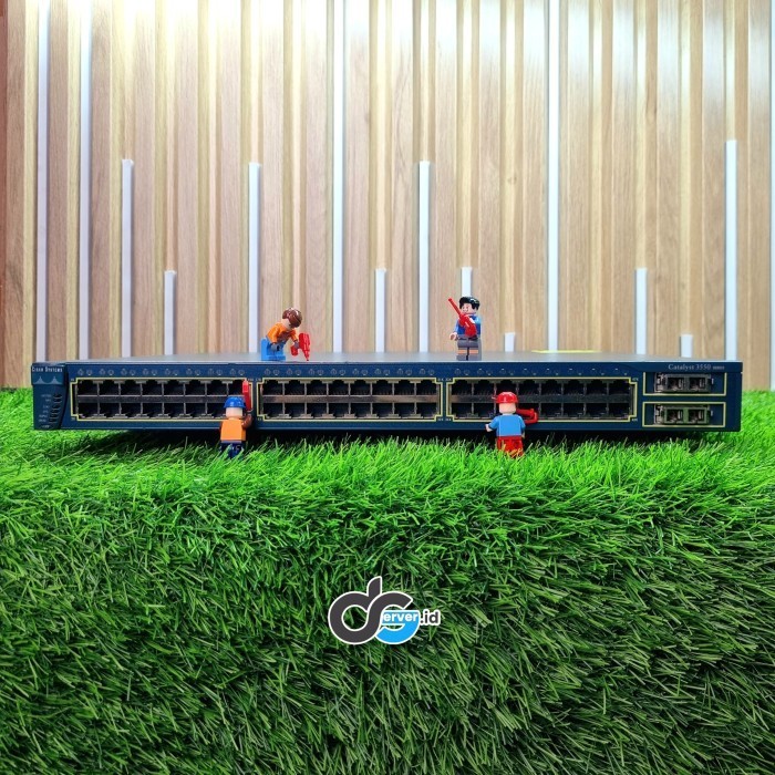 Switch Cisco Catalyst 3550 48-Port Fast Ethernet WS-C3550-48-SMI