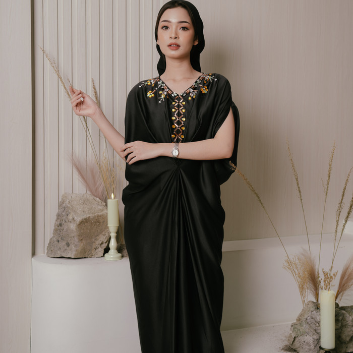 promo ✨ -Maroo - Shara Kaftan Dress Satin Payet Sroski - Olive