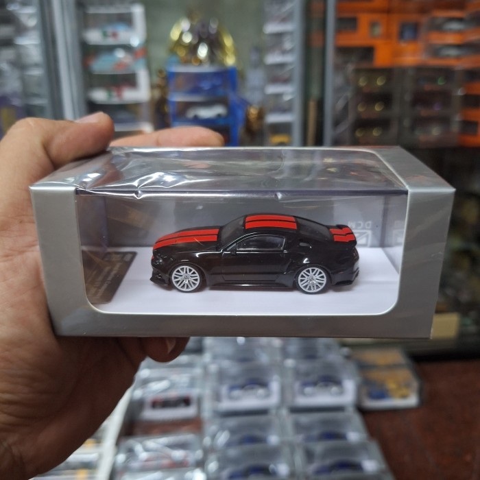 DCM Skala 64 Ford Mustang 2014 Black With White Stripe