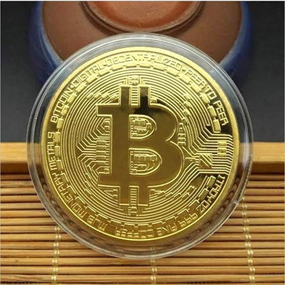 

Coin Koin Fisik BTC Bitcoin Gold Plated Pajangan Koleksi Souvenir Gift - Bitcoin