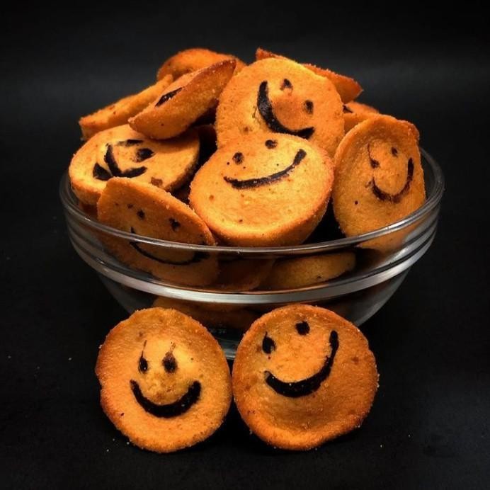 

KUE BOLU KERING SMILE KEMASAN 250 GRAM FOOD FROZEN SUSU