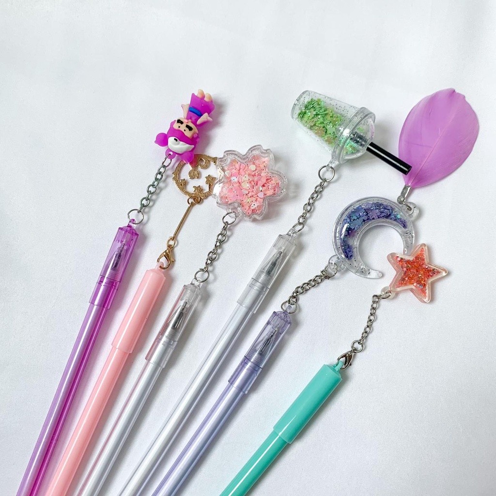 

TERSEDIA GROSIR 1 SET ISI 12 (LUSINAN) PULPEN TINTA GEL HITAM VARIAN RANDOM PEN GANTUNGAN TERMURAH BISA COD