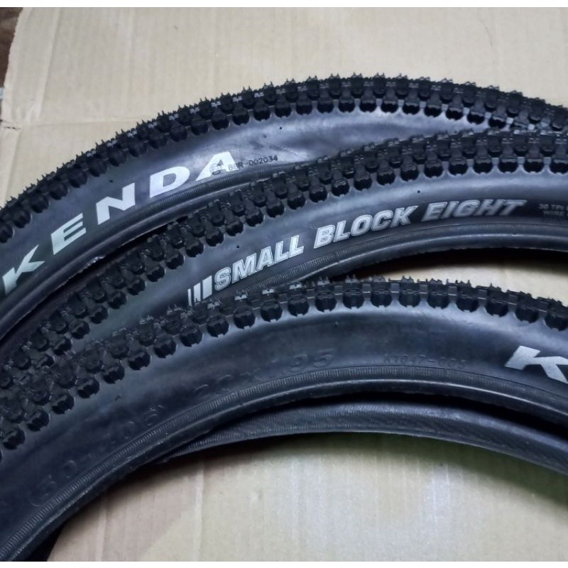 Kenda Small Block Eight 20 x 1.95 ban luar smallblock 20x1.95 ban luar sepeda BMX (50-406) 20x1.95