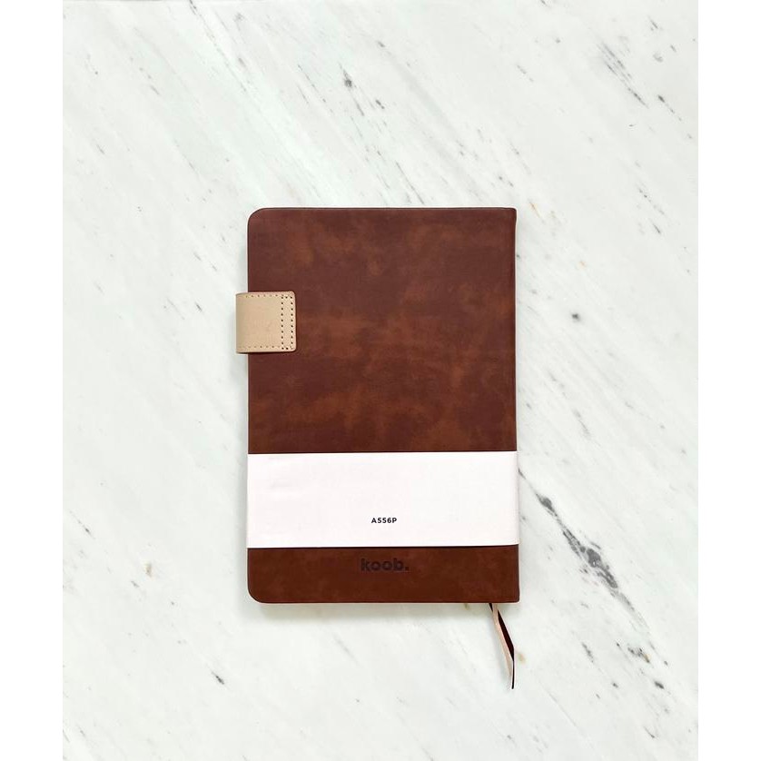 

A556P Koob. Hardcover Notebook dengan Penutup Magnet dan Pen Holder A5 Buku Tulis Garis / Rulled Agenda Jurnal Diary - Hitam