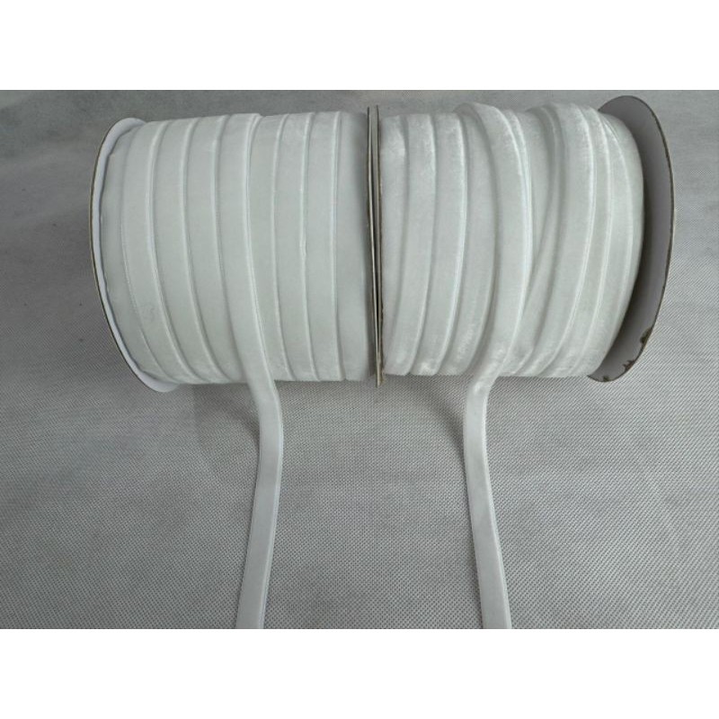 

1 Meter - Lebar 1,3 cm | Pita Beludru Premium / Pita Velvet White