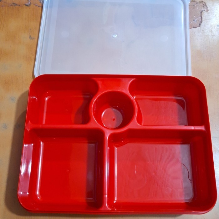 tempat makan / rantang catering / bontot / bekal