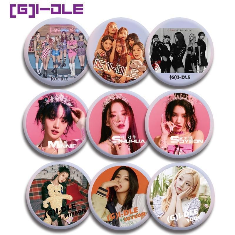 

KPOP G IDLE Badge Album Round Brooch Idol Group Frosted Laser Characters Printed Badge Pin Fans Collection Gift