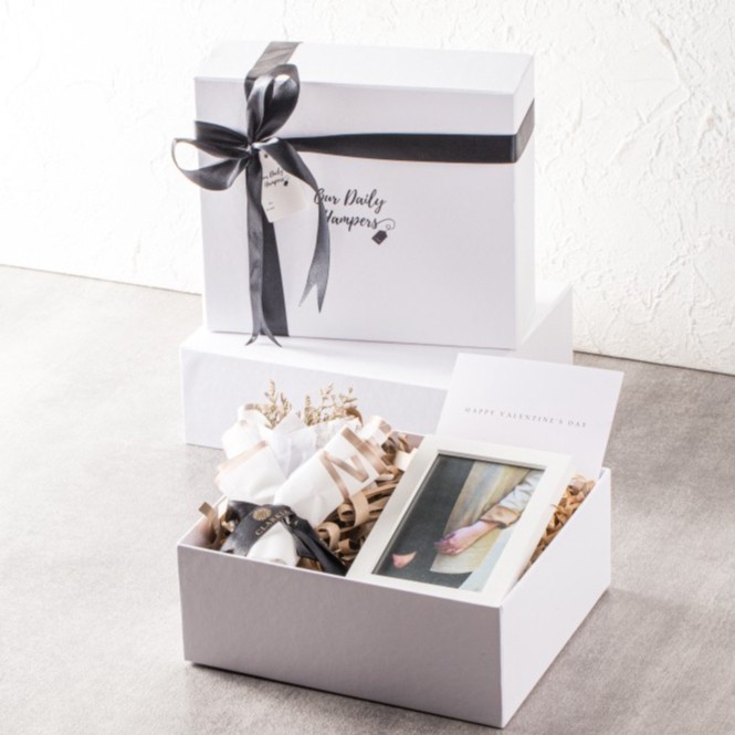 

DISKON Valentine hampers / valentine gift /kado pacar/ birthday gift